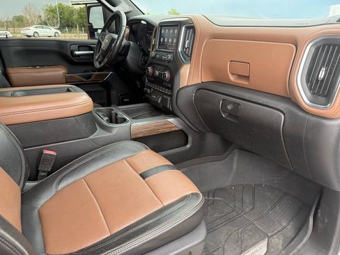 Used 2021 Chevrolet Silverado 2500 High Country w/ Z71 Off-Road Package AWD/4WD image 16