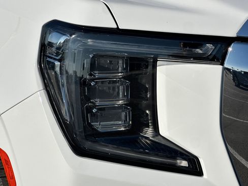 Used 2021 GMC Yukon SLT image 47