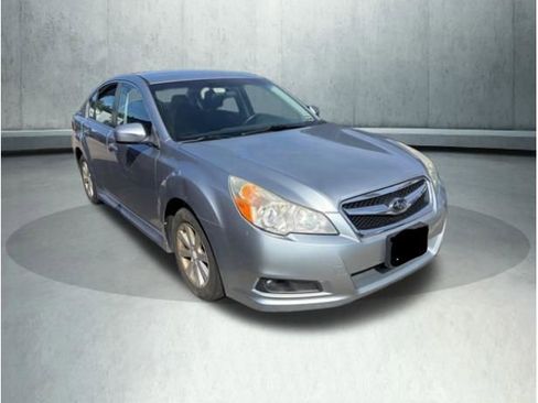 Used 2012 Subaru Legacy 2.5i Premium w/ All-Weather Pkg AWD/4WD image 2