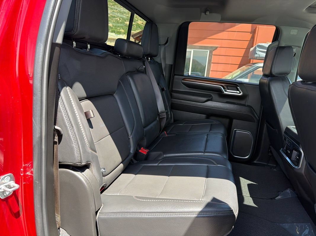 Used 2024 GMC Sierra 3500 Denali w/ Denali Reserve Package AWD/4WD image 18