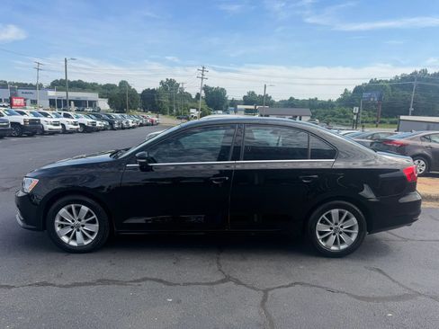 Used 2015 Volkswagen Jetta SE FWD image 4