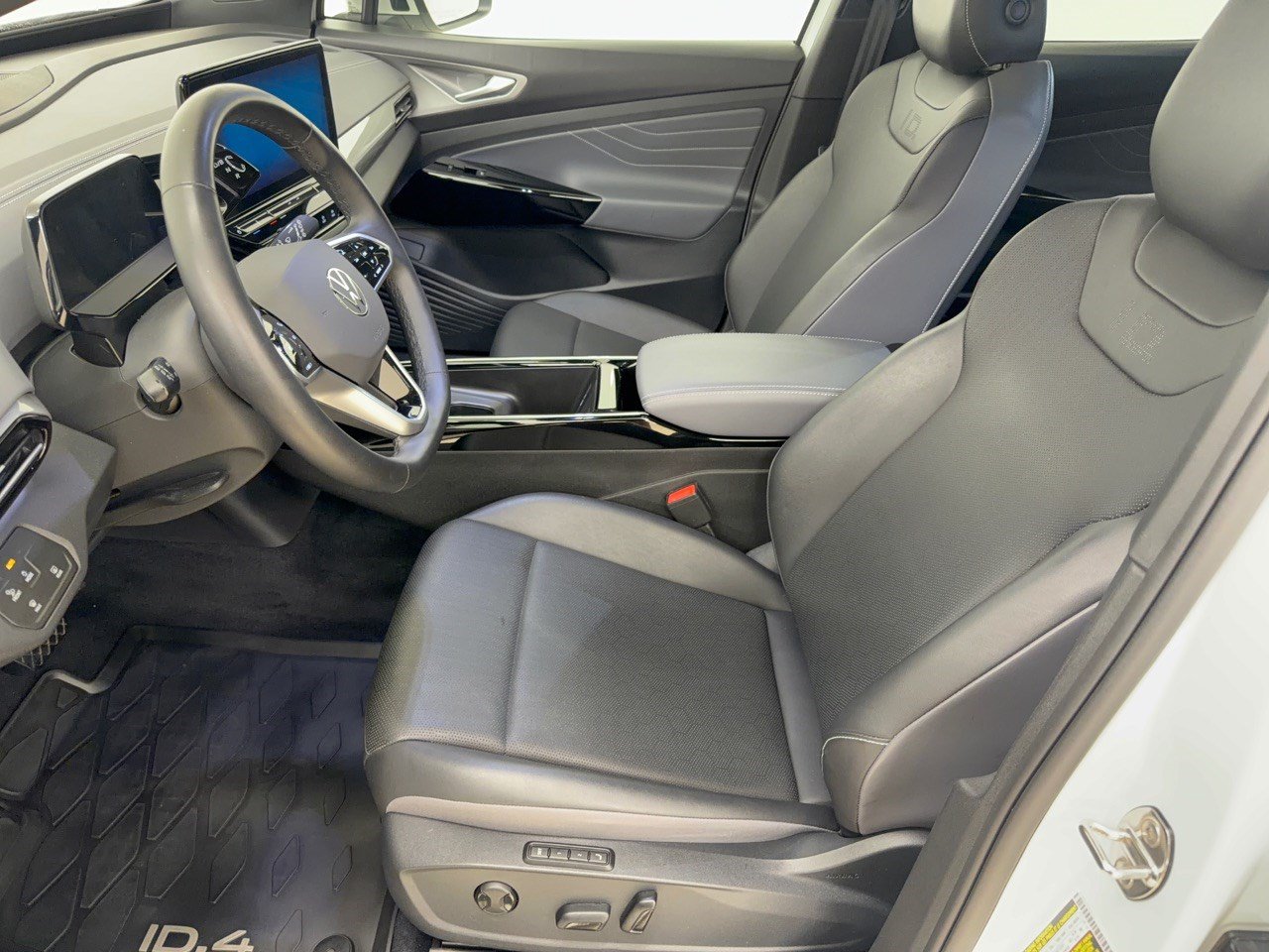 Used 2024 Volkswagen ID.4 S RWD image 5