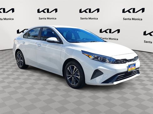 Certified 2023 Kia Forte LXS w/ LXS Technology Package image 3