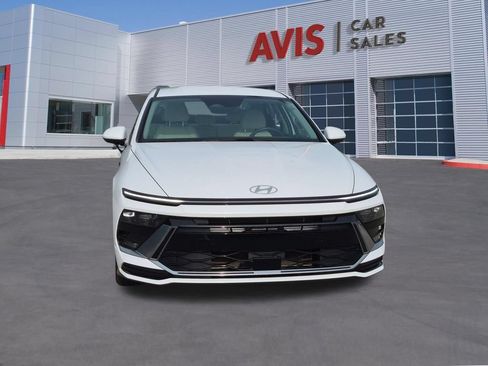 Used 2025 Hyundai Sonata SEL FWD image 2