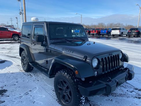Used 2014 Jeep Wrangler Sport image 3