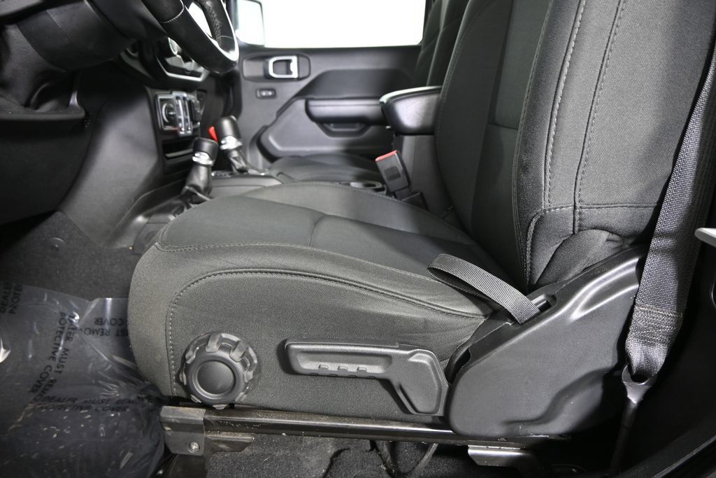 Used 2020 Jeep Wrangler Sport AWD/4WD image 20