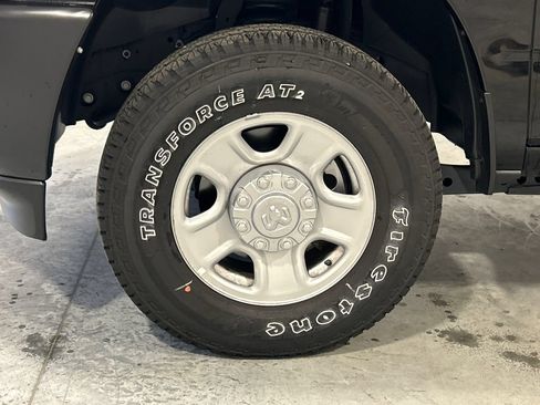 Used 2024 RAM 2500 Tradesman w/ Snow Chief Group AWD/4WD image 11