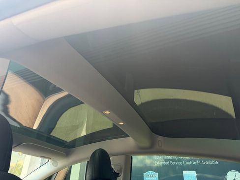 Used 2023 Tesla Model 3 Standard Range RWD image 29