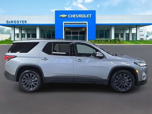 Used 2023 Chevrolet Traverse RS w/ LPO, Floor Liner Package image 4