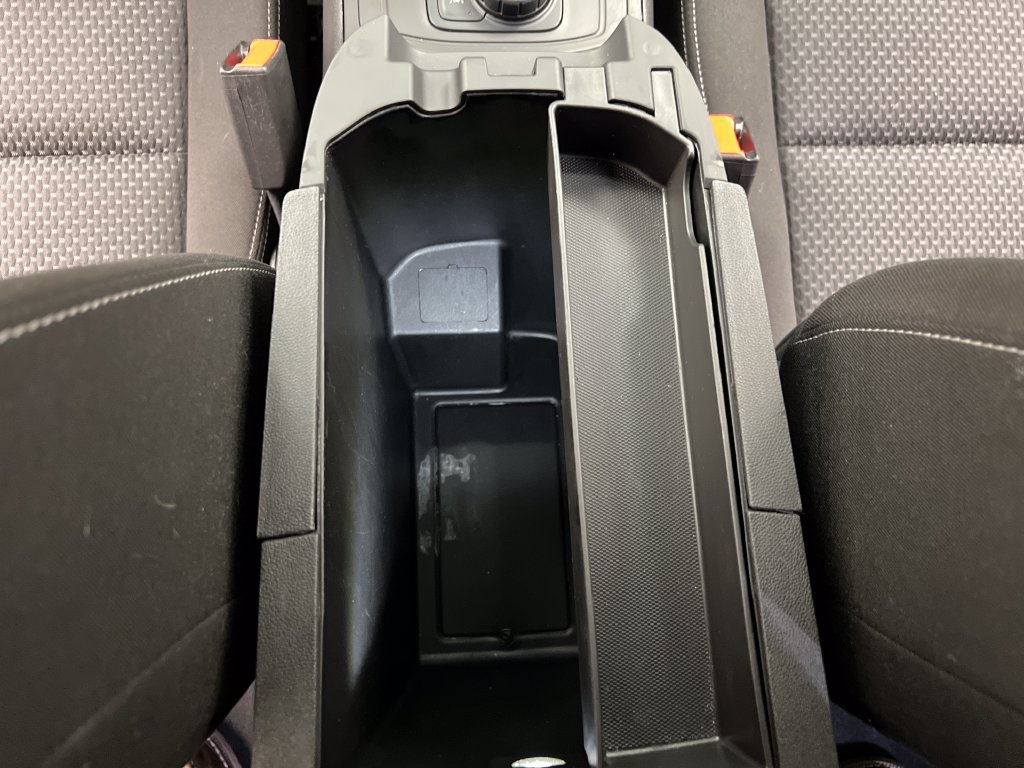 Used 2024 GMC Terrain SLE AWD/4WD image 44