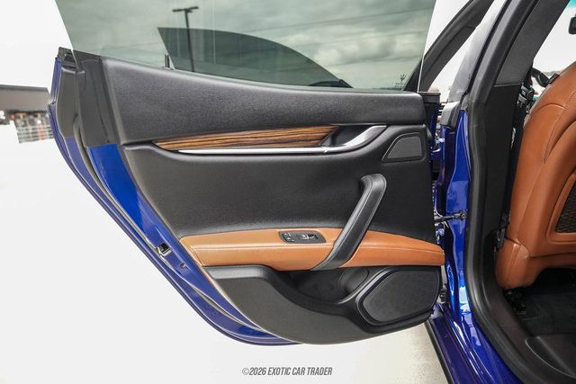 Used 2014 Maserati Ghibli S Q4 AWD/4WD image 54
