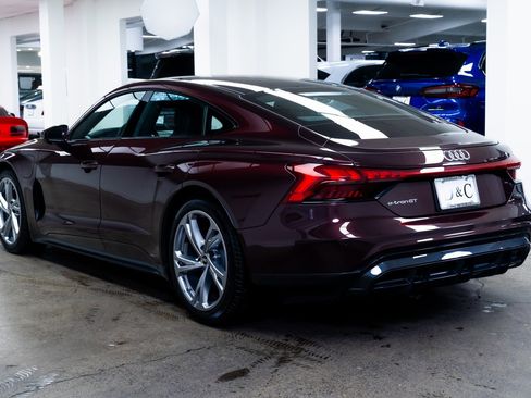 Used 2022 Audi e-tron GT Premium Plus image 4