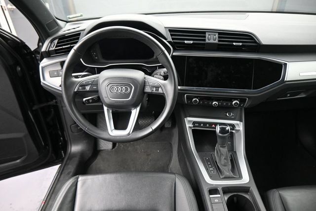 Used 2025 Audi Q3 2.0T Premium AWD/4WD image 22