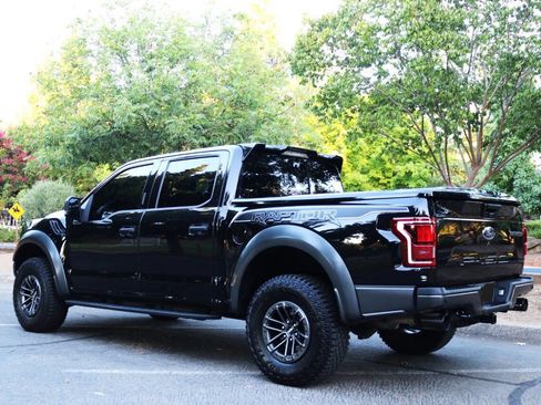 Used 2019 Ford F150 Raptor w/ Equipment Group 801A Mid image 8