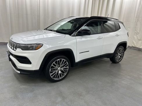 Used 2022 Jeep Compass Limited w/ Elite Group AWD/4WD image 2