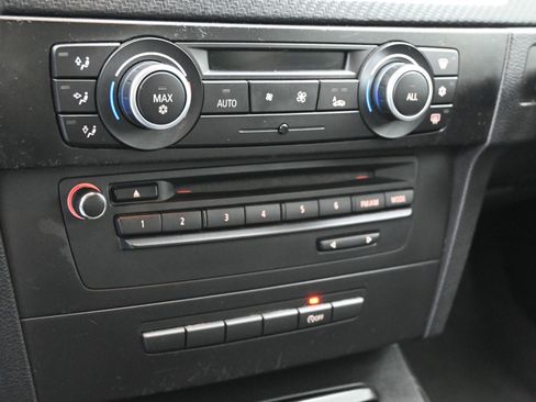 Used 2011 BMW M3 Convertible image 16