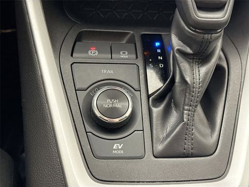 Certified 2024 Toyota RAV4 XLE image 27