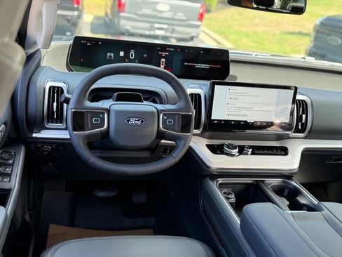 New 2027 Ford Expedition Active AWD/4WD image 7