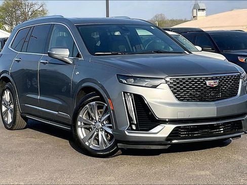 Used 2023 Cadillac XT6 Premium Luxury FWD image 38