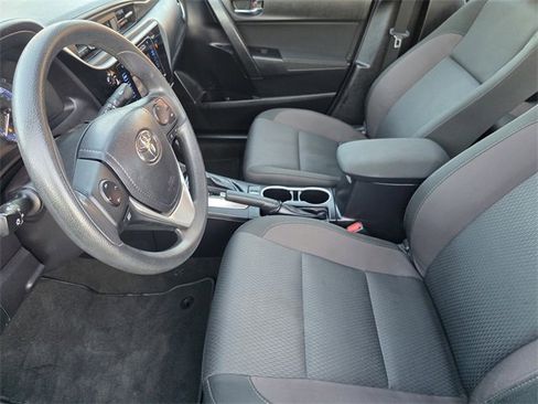 Used 2019 Toyota Corolla LE image 9