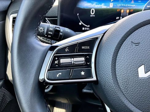 Used 2025 Kia Seltos X-Line AWD/4WD image 28
