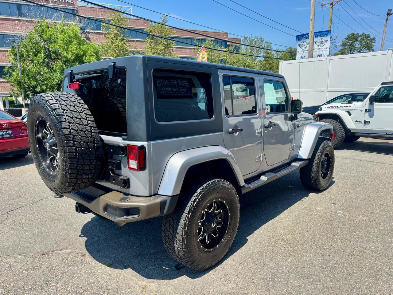 Used 2016 Jeep Wrangler Unlimited Sahara AWD/4WD image 6