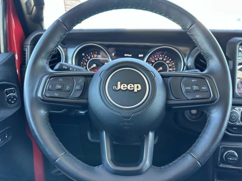 Certified 2022 Jeep Gladiator Sport image 25