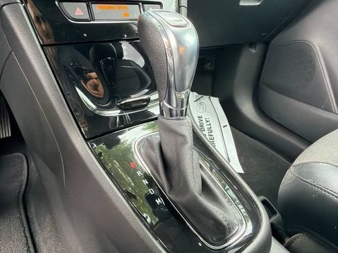 Used 2022 Buick Encore Preferred w/ Safety Package FWD image 30