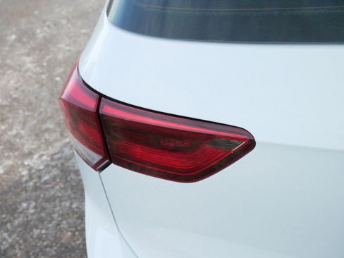 Used 2024 Volkswagen Golf R image 17