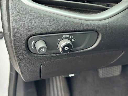 Used 2024 Chevrolet Malibu LT image 19