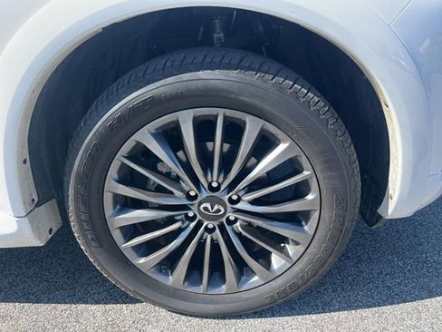 Used 2024 INFINITI QX80 Sensory w/ All-Season Package image 25