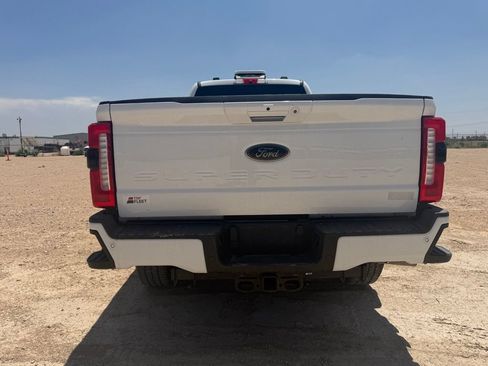 Used 2025 Ford F250 XLT w/ Black Appearance Package AWD/4WD image 11