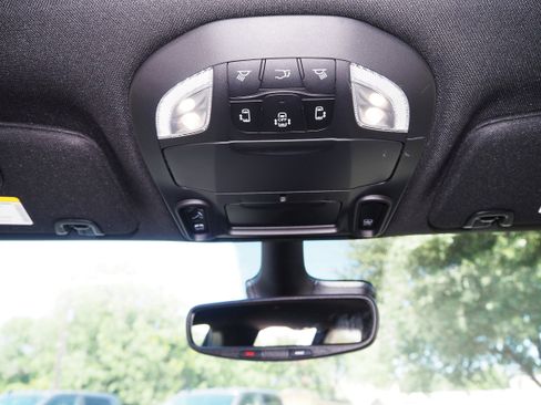 New 2025 Chrysler Pacifica Select w/ Uconnect Theater Family Group image 27