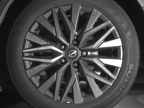 Used 2025 Nissan Altima 2.5 SV image 11