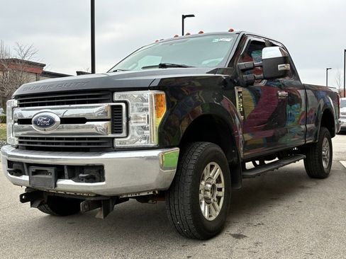 Used 2017 Ford F250 XL w/ STX Appearance Package image 5