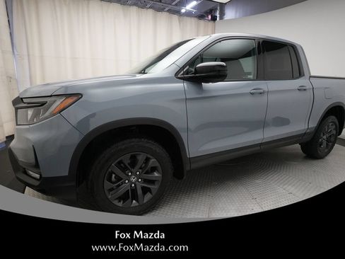 Used 2023 Honda Ridgeline Sport image 1