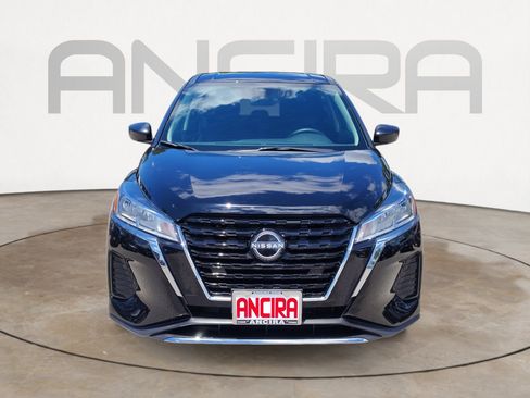 Certified 2025 Nissan Kicks Play S FWD image 6
