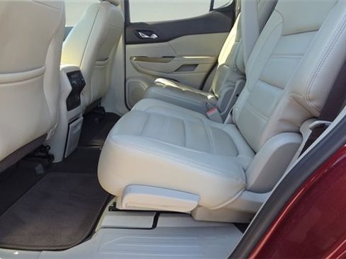 Used 2018 GMC Acadia Denali w/ Technology Package image 28