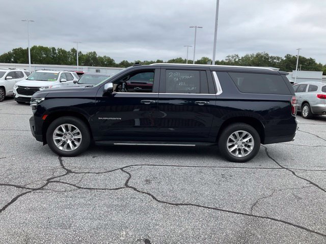 Used 2021 Chevrolet Suburban Premier w/ Premium Package AWD/4WD image 4