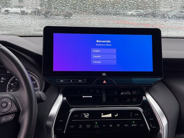 Certified 2024 Toyota Venza XLE AWD/4WD image 18