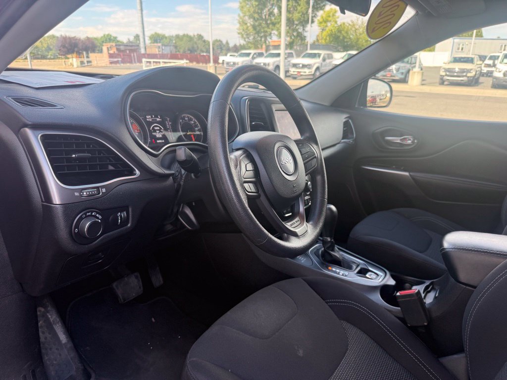 Used 2020 Jeep Cherokee Latitude AWD/4WD image 67