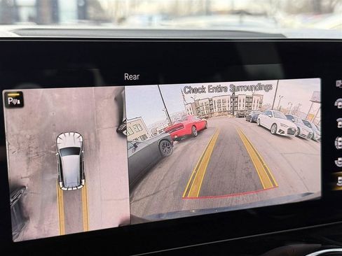 Used 2022 Mercedes-Benz GLB 250 4MATIC image 41