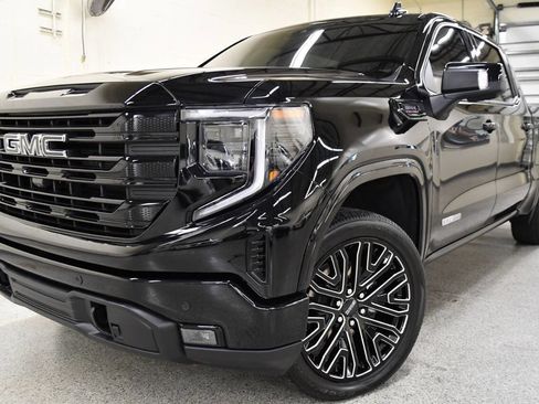 Used 2024 GMC Sierra 1500 Elevation w/ Preferred Package image 1