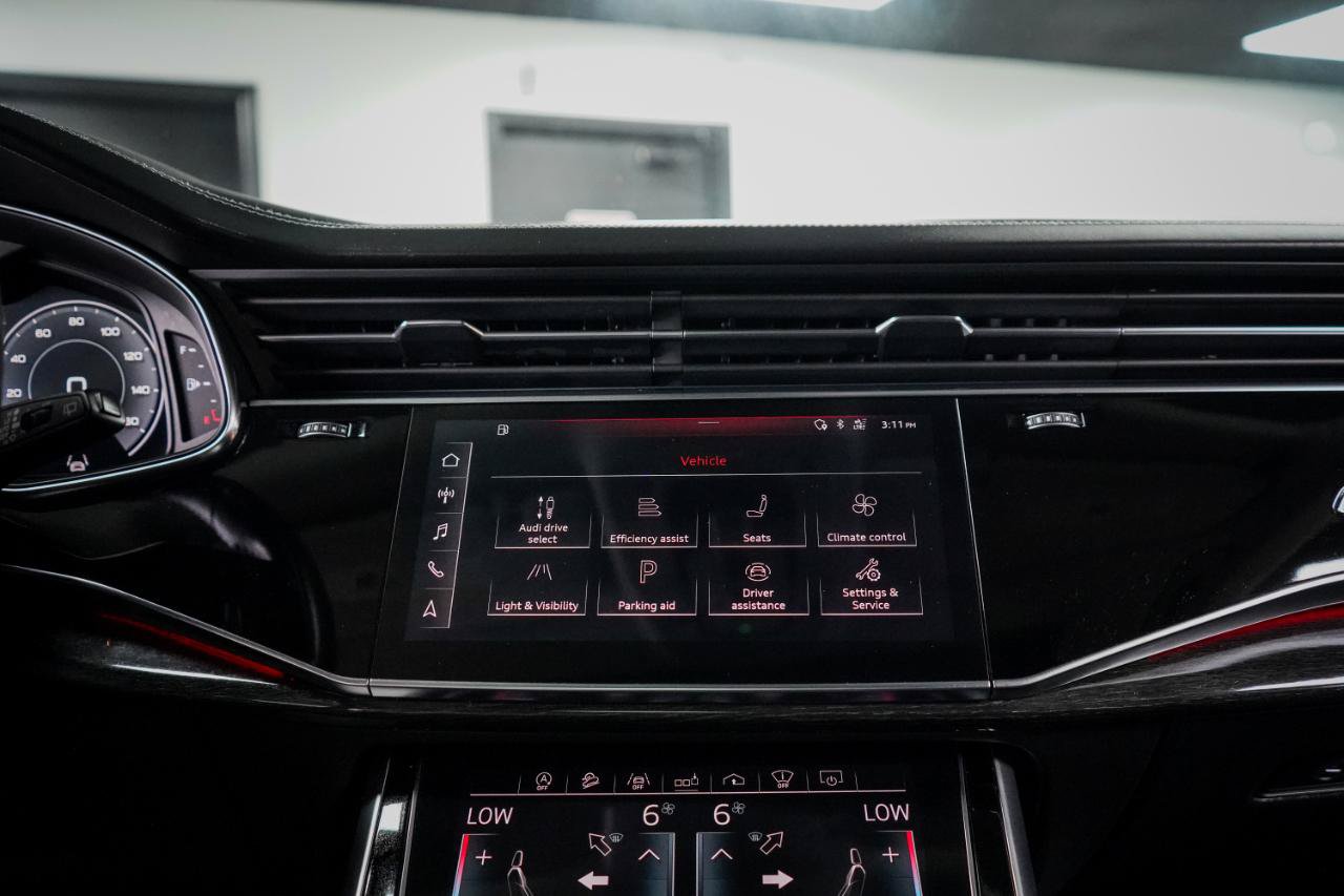 Used 2019 Audi Q8 Prestige AWD/4WD image 15