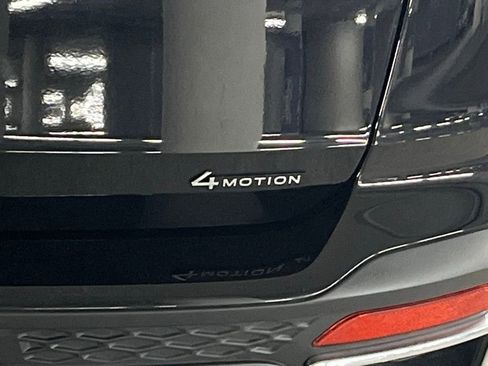 Certified 2022 Volkswagen Taos SE w/ Panoramic Sunroof Package image 35