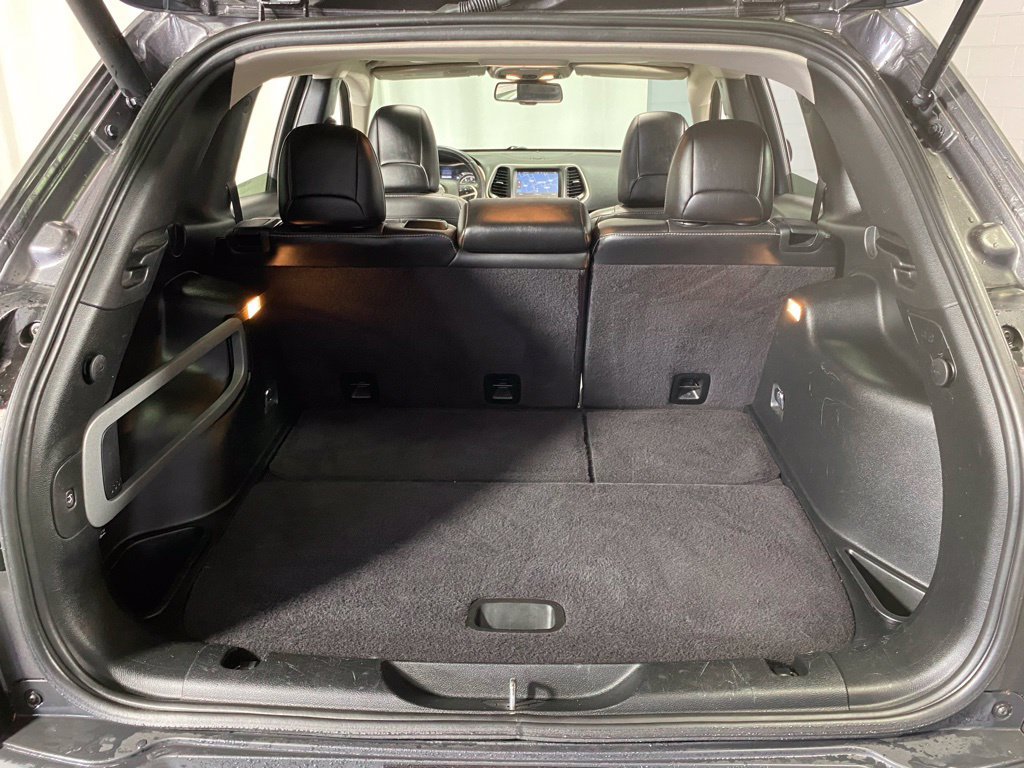 Used 2018 Jeep Cherokee Limited AWD/4WD image 29