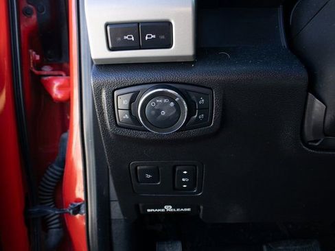 Used 2020 Ford F250 Lariat w/ Lariat Ultimate Package AWD/4WD image 11