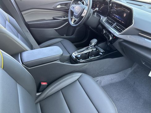 New 2025 Chevrolet Trax ACTIV w/ Driver Confidence Package image 20