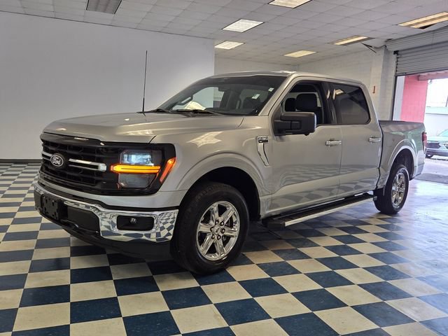 Used 2024 Ford F150 XLT w/ Mobile Office Package RWD image 3