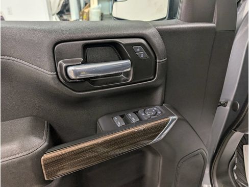 Used 2021 Chevrolet Silverado 1500 LT Trail Boss w/ Bed Protection Package AWD/4WD image 9